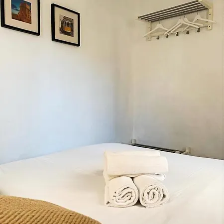 Apartment New Charming Flat - Center Lisbon